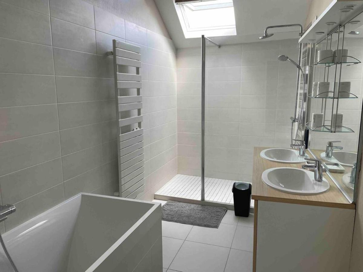 Logement Centre Ville 1 A 4 Chambres Alençon المظهر الخارجي الصورة
